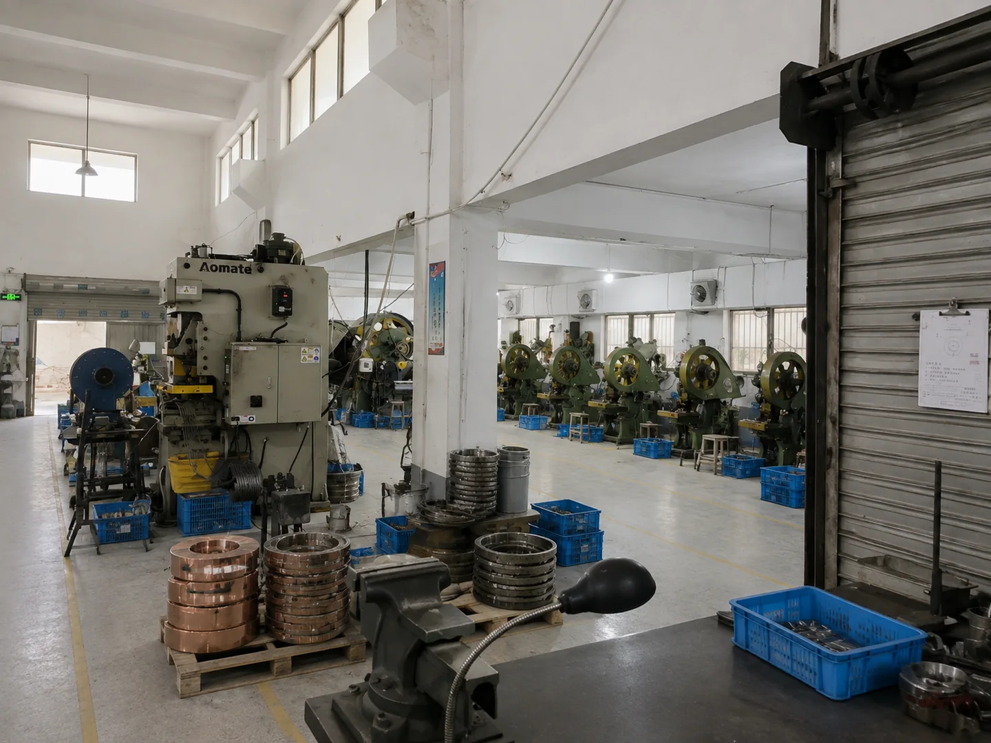 Stamping presses inside the SHENGGUANG factory